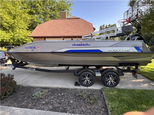 2025 Lowe Deck Boat  from Nichole P, OH