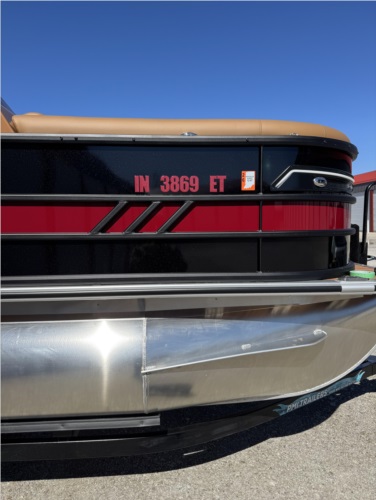 2026 Bentley 223 elite swingback Tritoon Lettering from Matthew W, IN