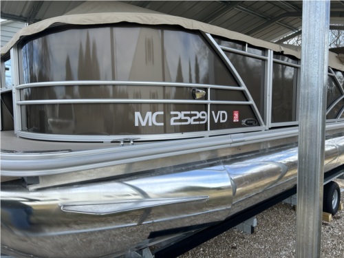 Pontoon  Boat Lettering from Paul C, MI